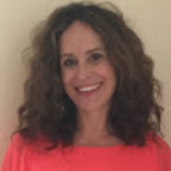 Meet your Posher, Julie - Picture 1 of 1